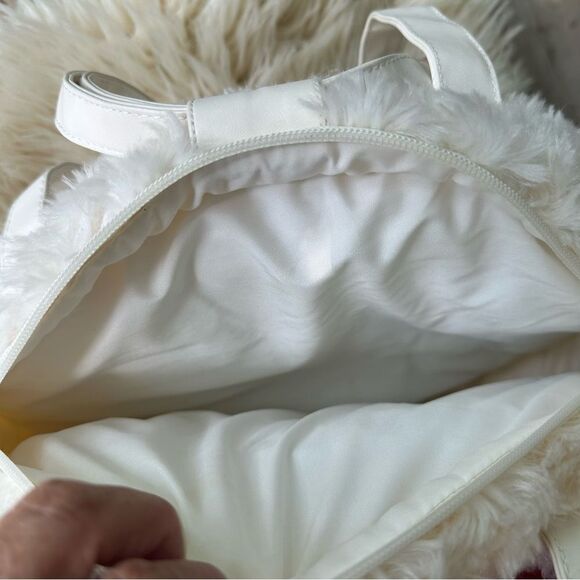 Hello Kitty Fluffy White Bag with Red Polka Dot Bow - Picture 5 of 9